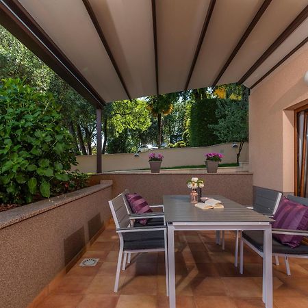 Apartments Villa Ana Пореч Экстерьер фото