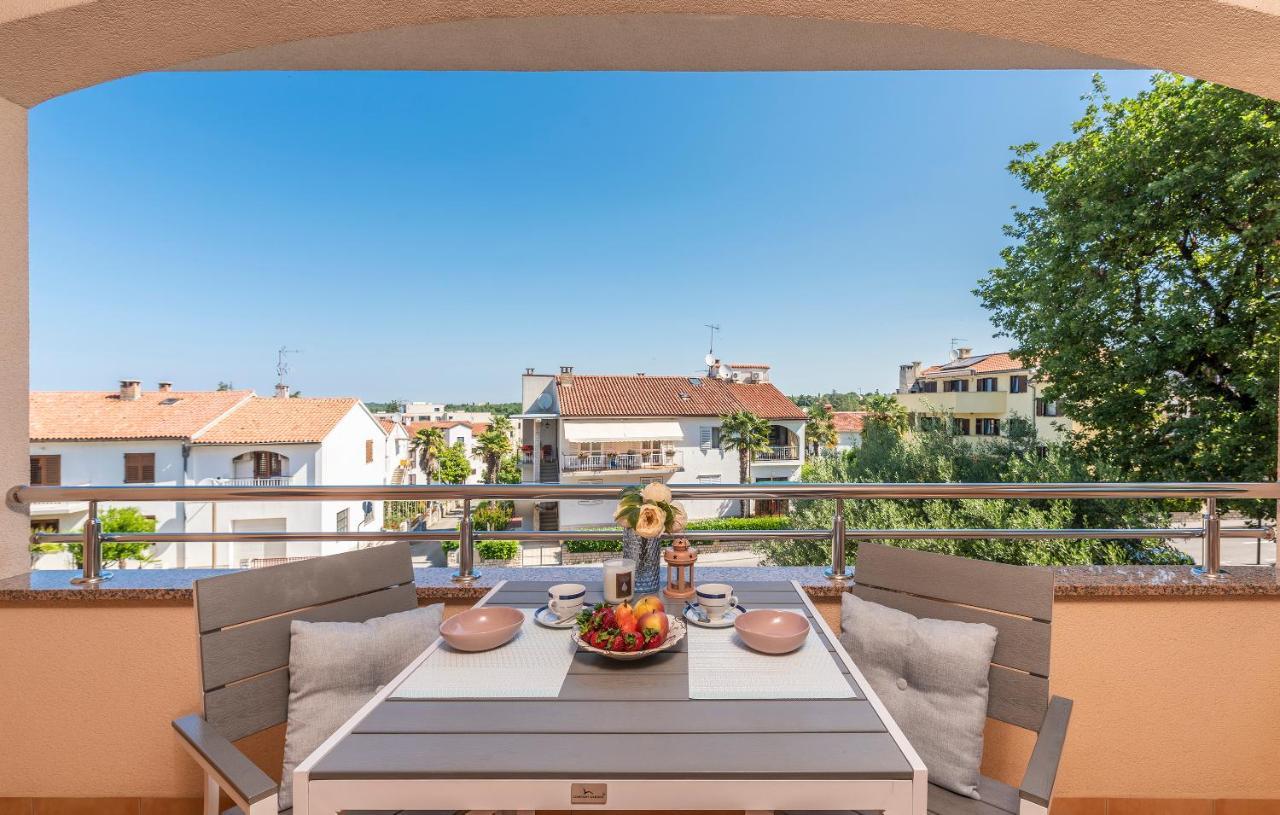 Apartments Villa Ana Пореч Экстерьер фото
