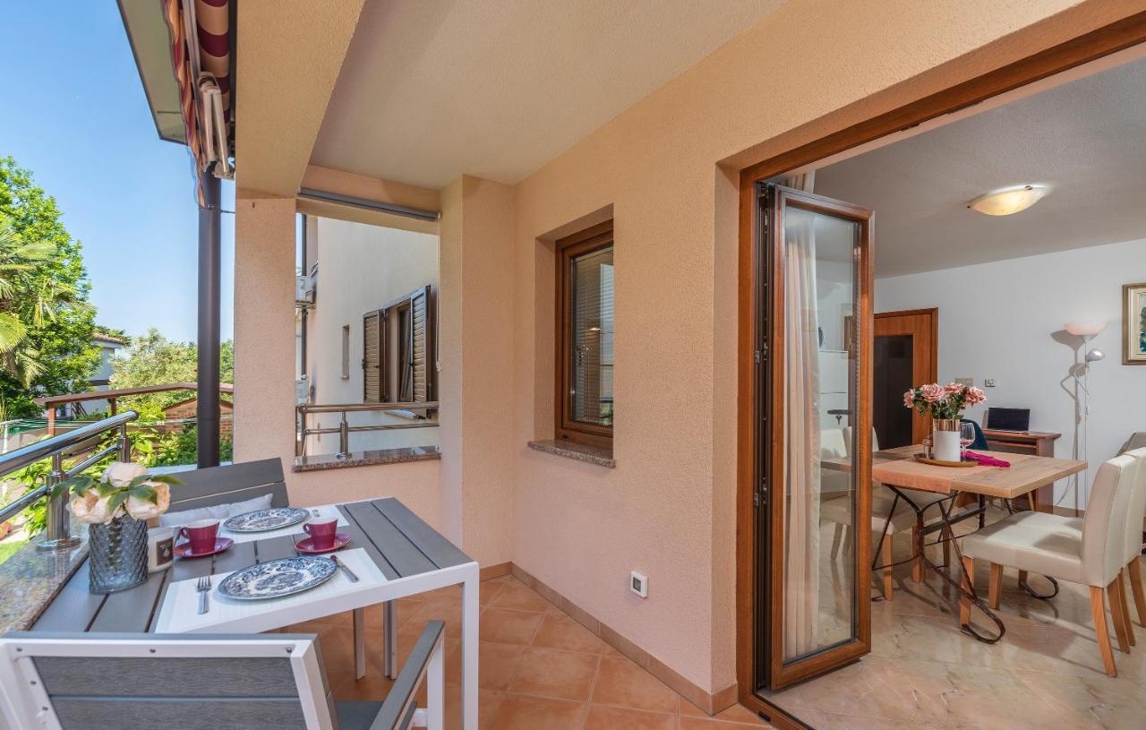 Apartments Villa Ana Пореч Экстерьер фото