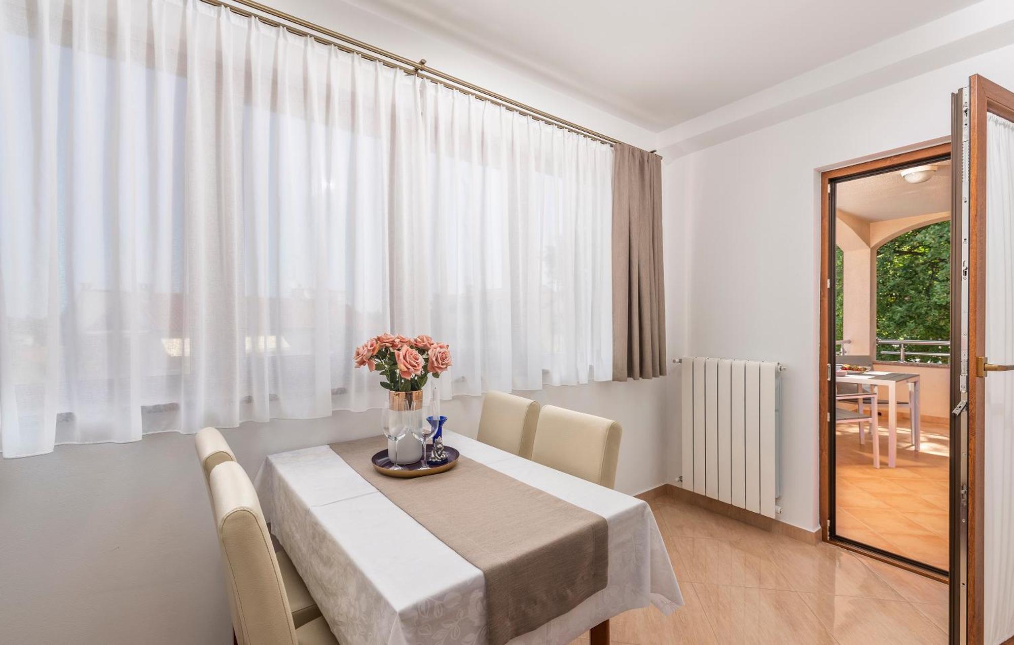 Apartments Villa Ana Пореч Экстерьер фото