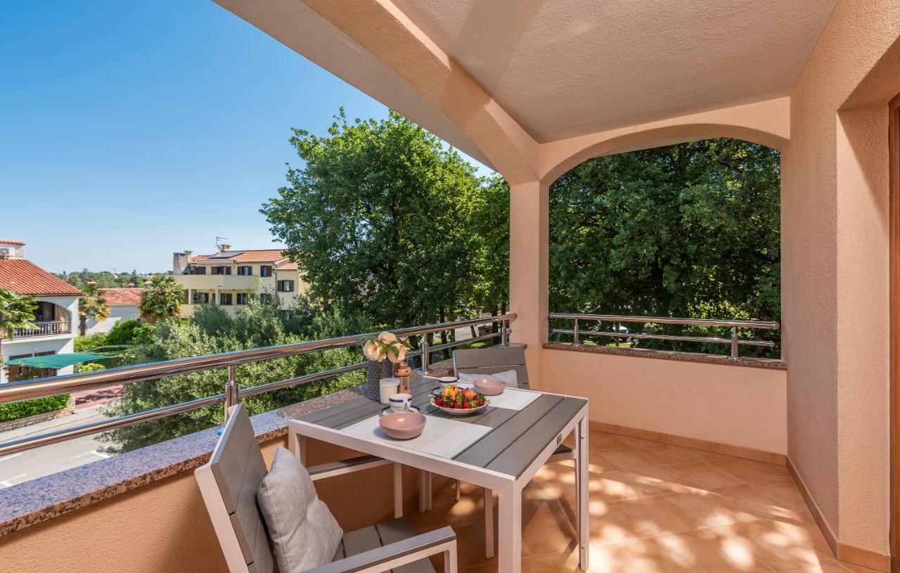 Apartments Villa Ana Пореч Экстерьер фото