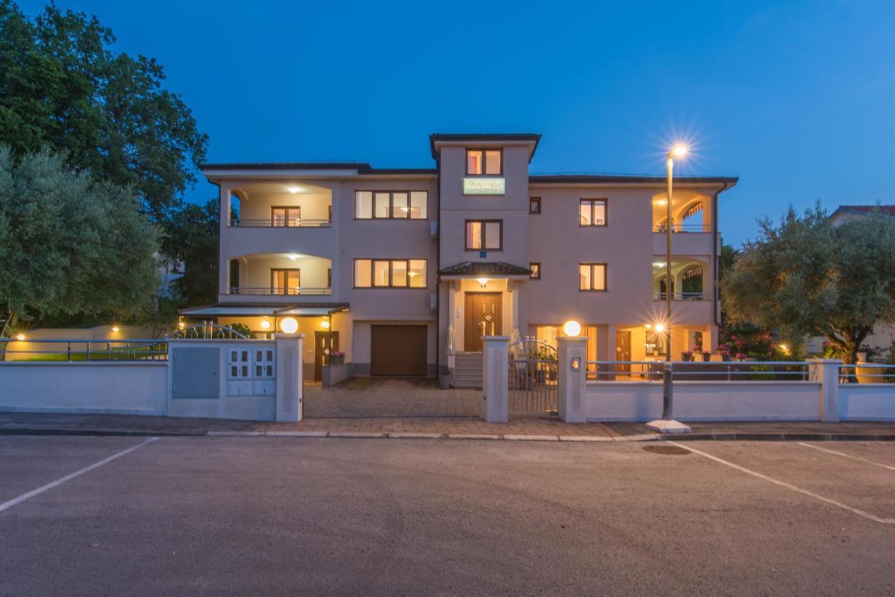Apartments Villa Ana Пореч Экстерьер фото