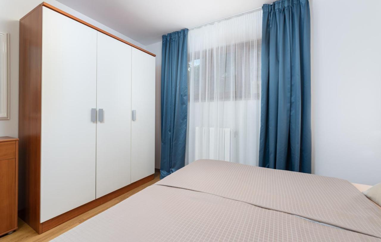 Apartments Villa Ana Пореч Экстерьер фото