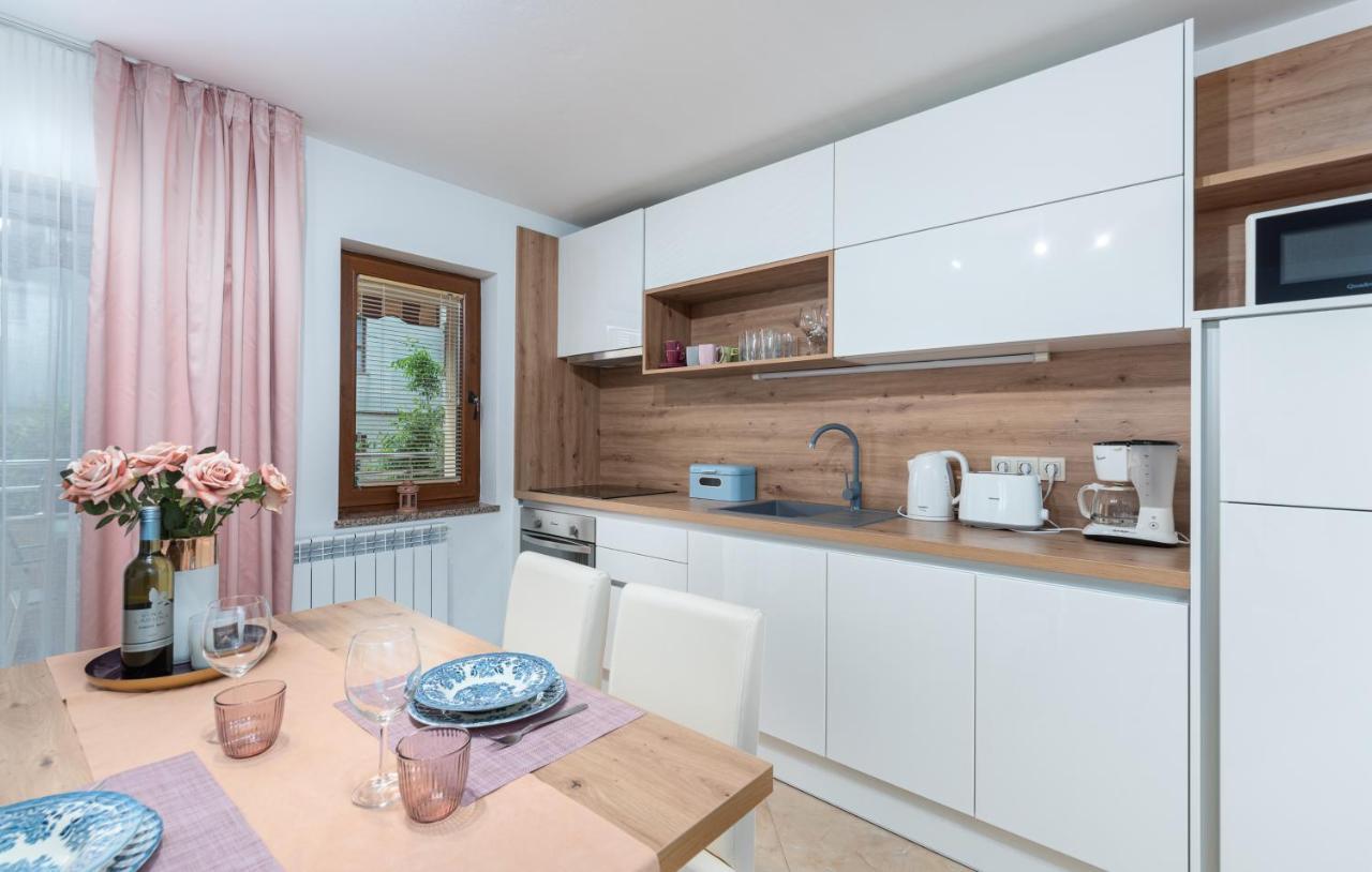 Apartments Villa Ana Пореч Экстерьер фото