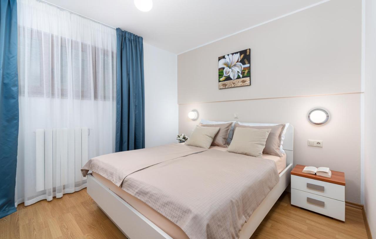 Apartments Villa Ana Пореч Экстерьер фото