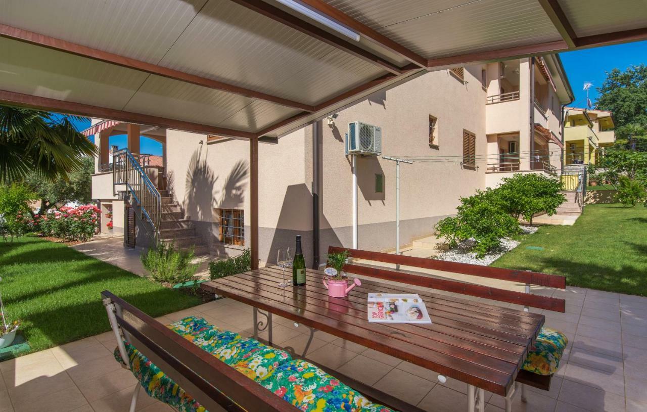 Apartments Villa Ana Пореч Экстерьер фото
